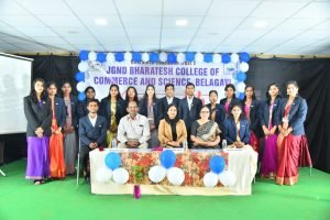 Chief guest Mrs. Chetana Sarang Founder and CEO of Dattamash Ed. Tech LLP Belagavi.